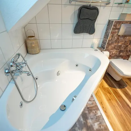 Design Loft Mit Whirlpool - Einzigartig & Citynah *