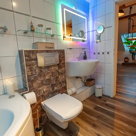 Design Loft Mit Whirlpool - Einzigartig & Citynah Lejlighed